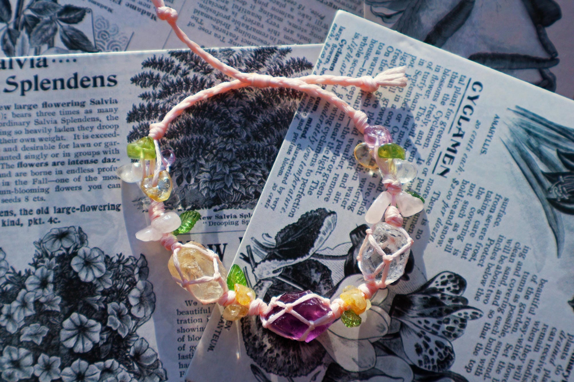 Rosa en la Palma
- Natural Citrine
- Amethyst
- Clear Quartz